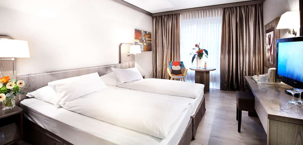 Hotel Duesseldorf City By Tulip Inn Bilik gambar